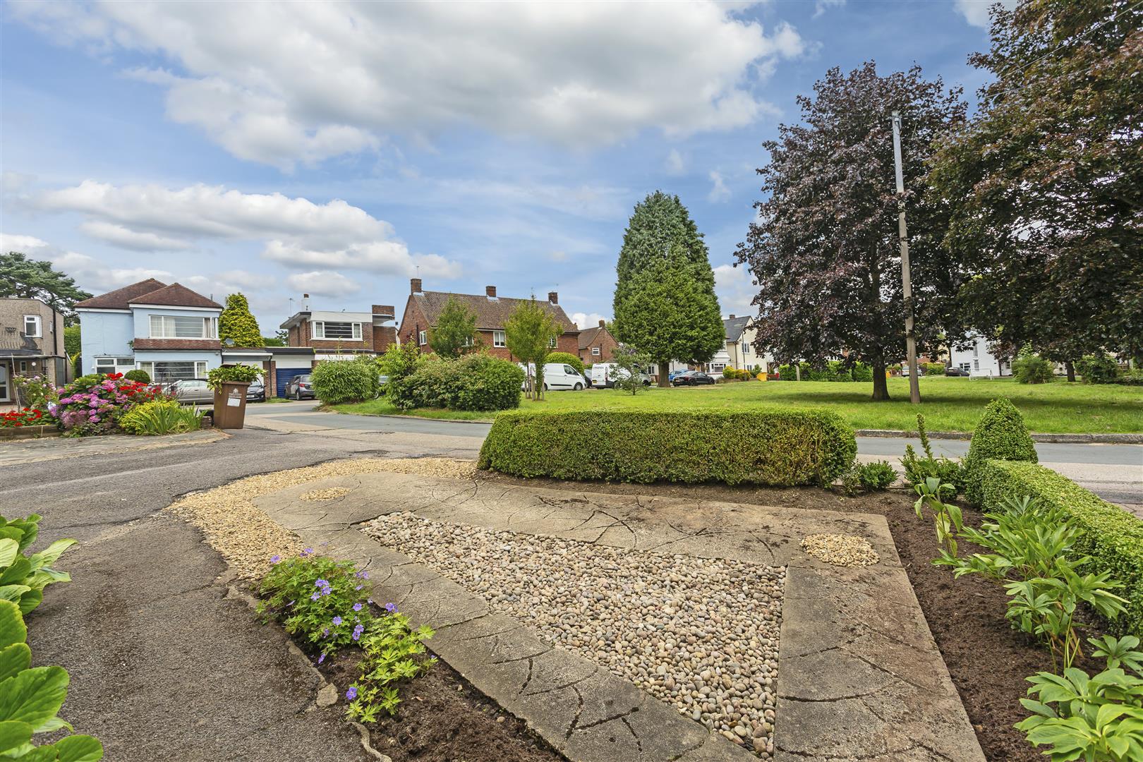 Ballards Green, Burgh Heath, Tadworth Williams Harlow Estate Agents